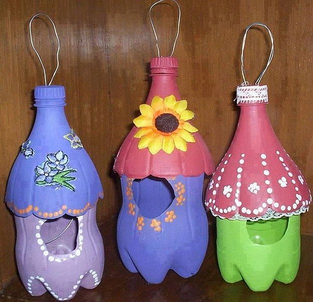 Turn those empty bottles into something useful and decorative with these 17 DIY Crafts Using Recycled Plastic Bottles by DIY Ready at http://diyready.com/17-diy-crafts-using-recycled-plastic-bottles/