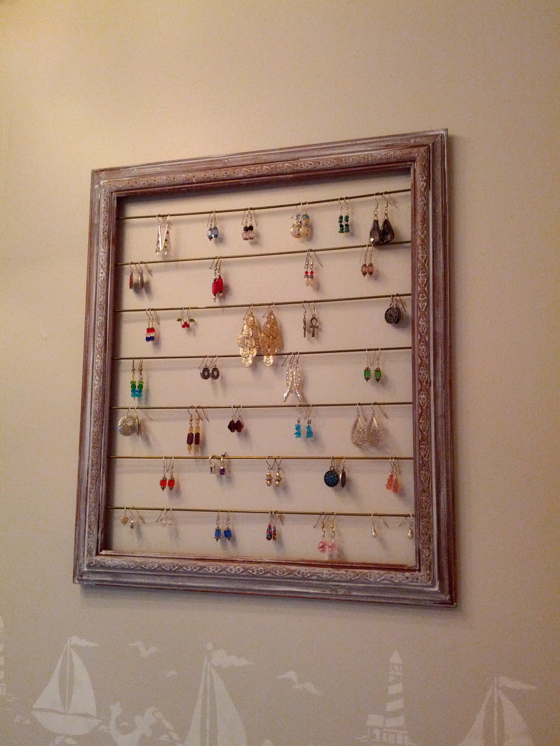 Earring Holder | 17 Amazingly Cheap Home Decor | DIY Crafts 